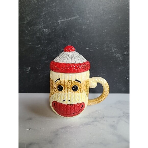 Sock Money Lidded Coffee Mug With Handle - Picture 1 of 10